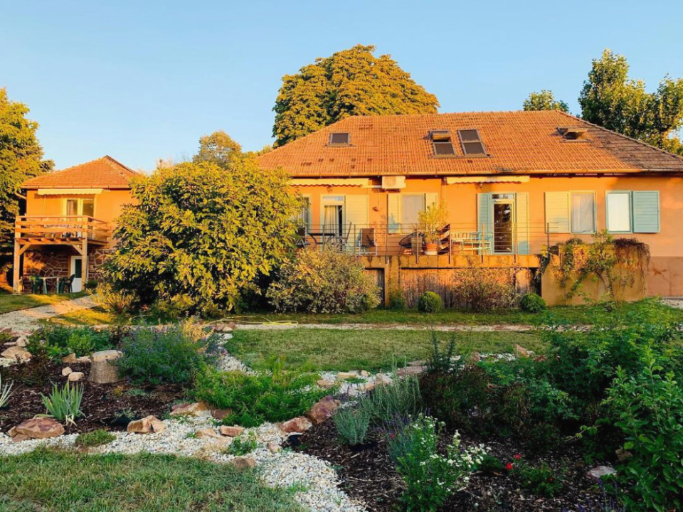 Angyal Apartmanház-Balatonszepezd
