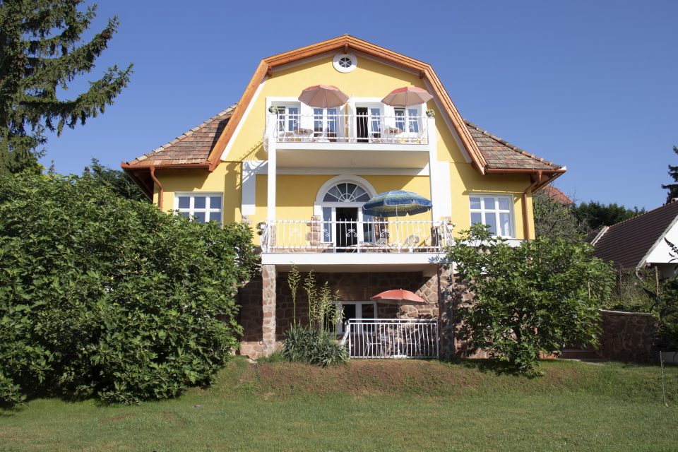 Gyöngyöm Apartman-Balatonalmádi