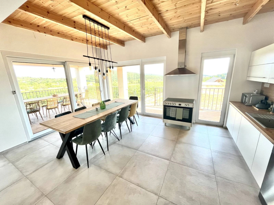 Vass Villa Vendégház és Pincésze...-Felsőörs